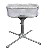 used Halo BassiNest Swivel Sleeper Premiere Series