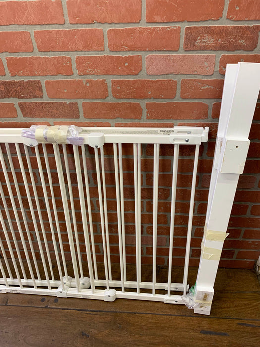 secondhand KidCo Angle Mount Safeway Gate