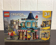 used LEGO Creator 3-in-1 Townhouse Toy Store (31105)