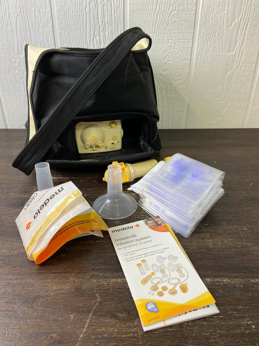 used Medela Pump In Style Advanced Breast Pump with Metro Bag