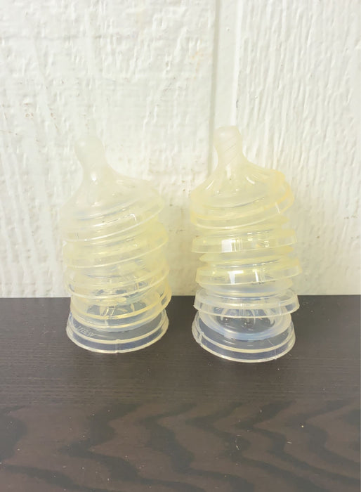 used BUNDLE Philips Avent Nipples