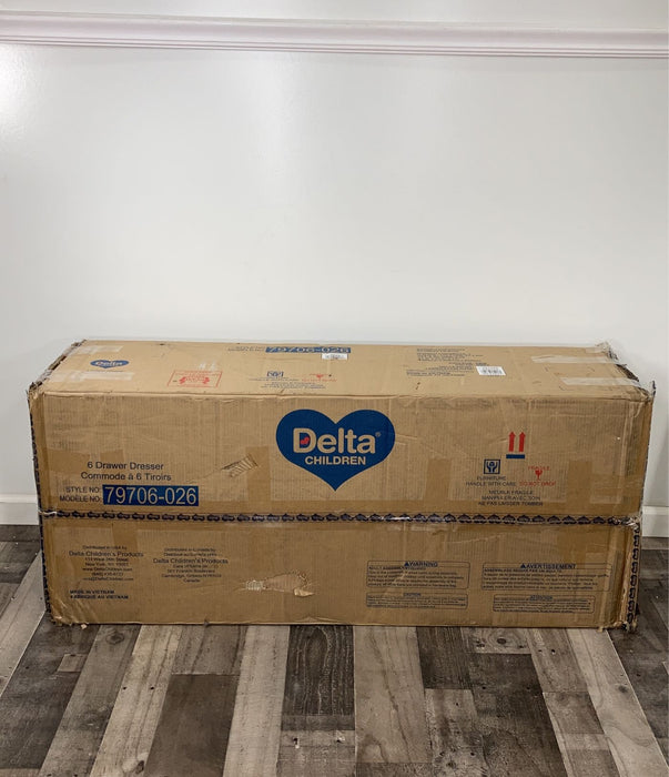 secondhand Delta Children Universal 6-Drawer Dresser