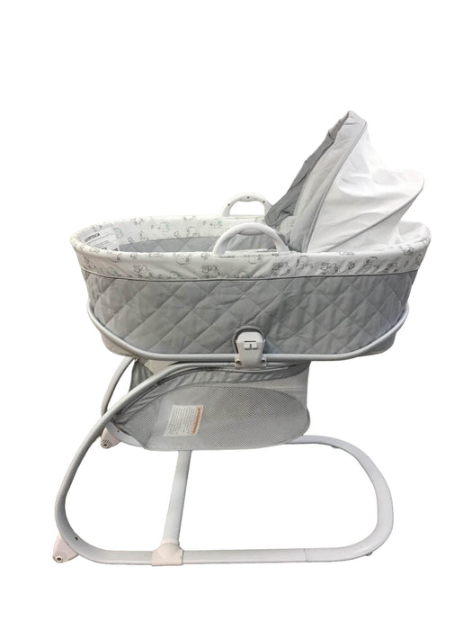 used Delta Children Deluxe Moses Bassinet