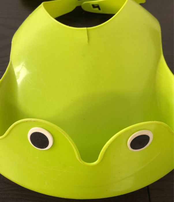 Shop BUNDLE Silicone Bibs at GoodBuy Gear