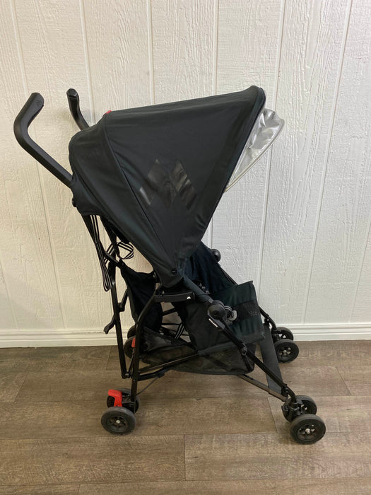 used MacLaren M-02 Umbrella Stroller