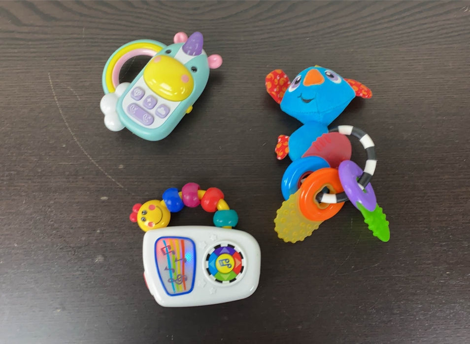 secondhand BUNDLE Grasping Toys