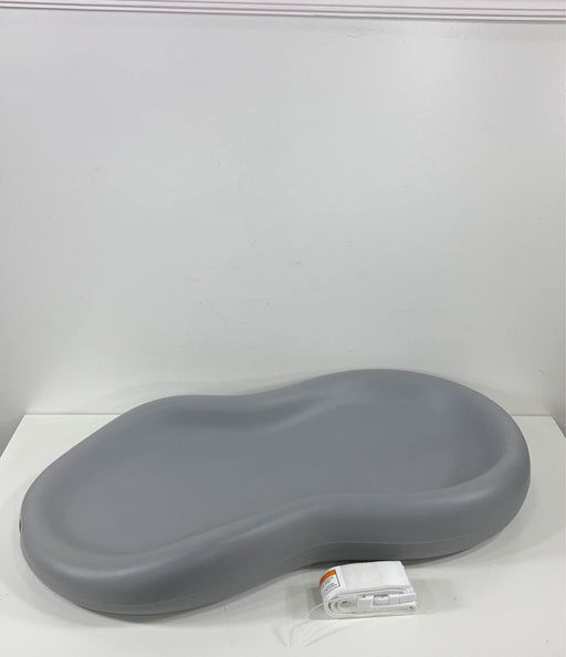 used Keekaroo Peanut Changing Pad, Grey