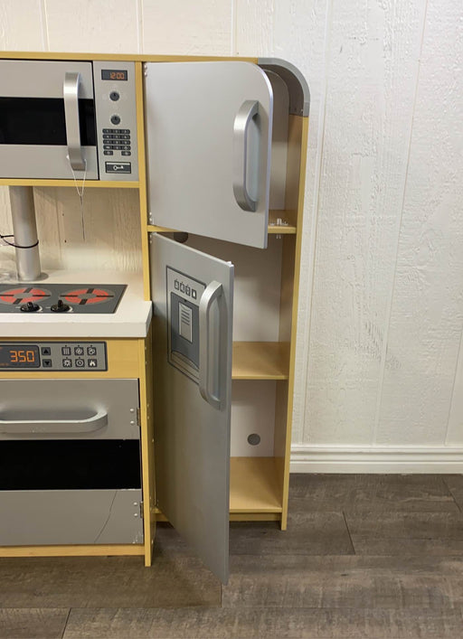 secondhand KidKraft Ultimate Chef’s Kitchen