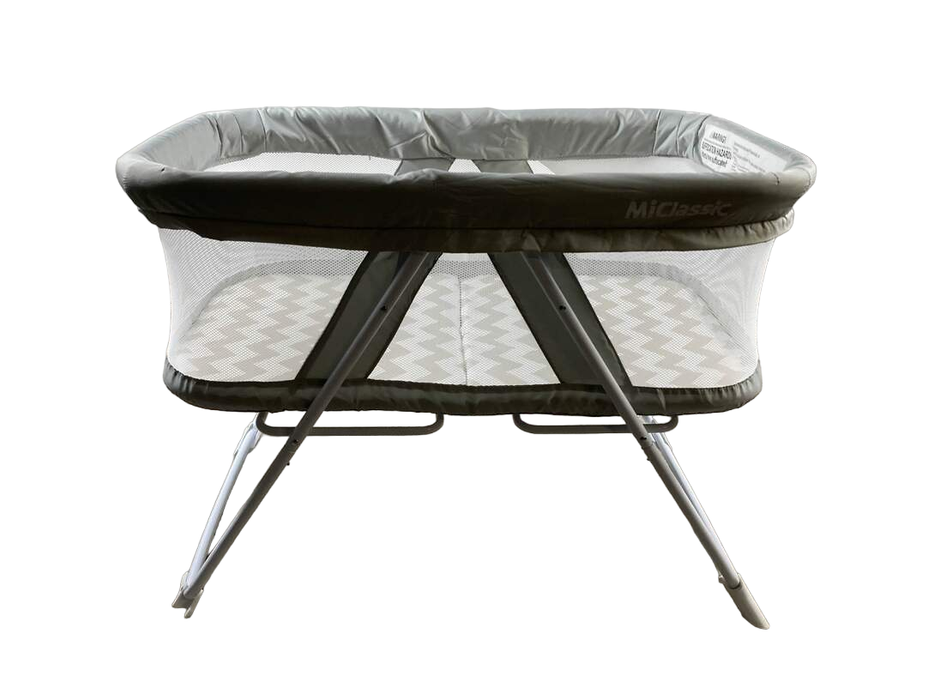 used MiClassic Rocking Bassinet One-second Fold Travel Crib