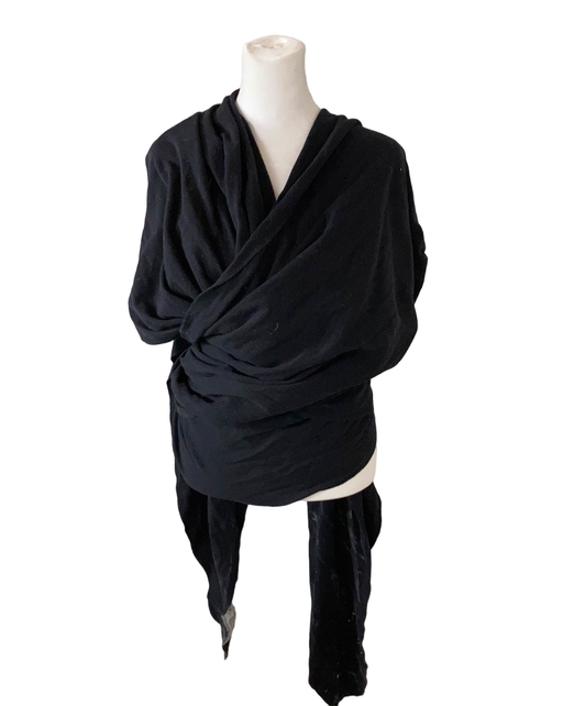 used Moby Bump & Beyond T-Shirt Wrap Baby Carrier, Medium, Size 2, Black