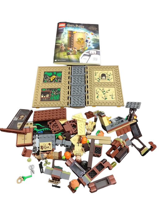 used LEGO LEGO Harry Potter Hogwarts Moment: Herbology Class 76384