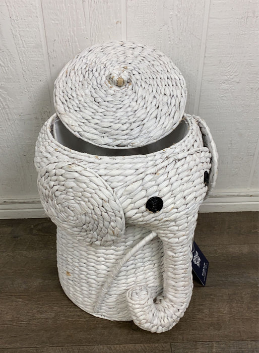 secondhand Animal Laundry Hamper