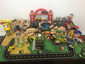 Kidkraft metropolis train set hotsell & table