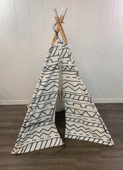 secondhand Pillowfort Kid’s Teepee