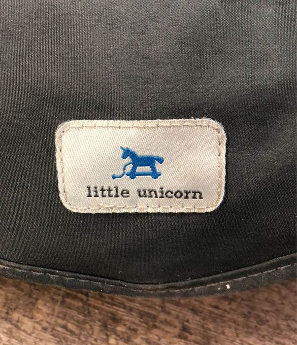 used Little Unicorn 5 x 7 Outdoor Blanket