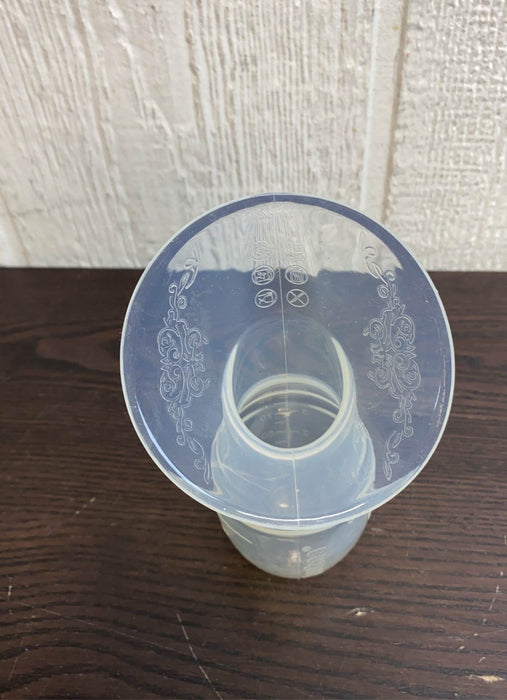 Shop Haakaa Manual Breast Pump at GoodBuy Gear