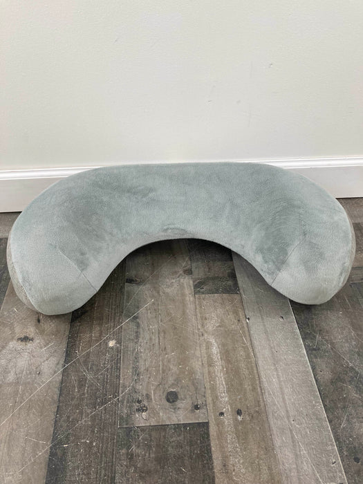 Shop Ergobaby Natural Curve Nursing Pillow at GoodBuy Gear
