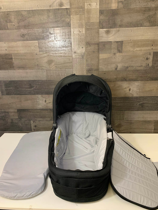 secondhand Britax B-Ready Bassinet