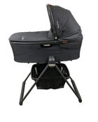 secondhand Nuna Demi Grow Bassinet + Stand, 2023, Caviar