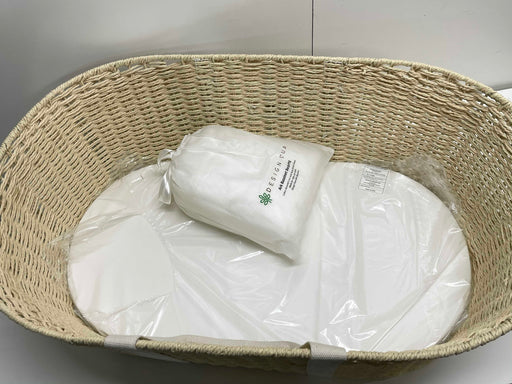 secondhand Design Dua Natural Bilia Bassinet, With Bedding