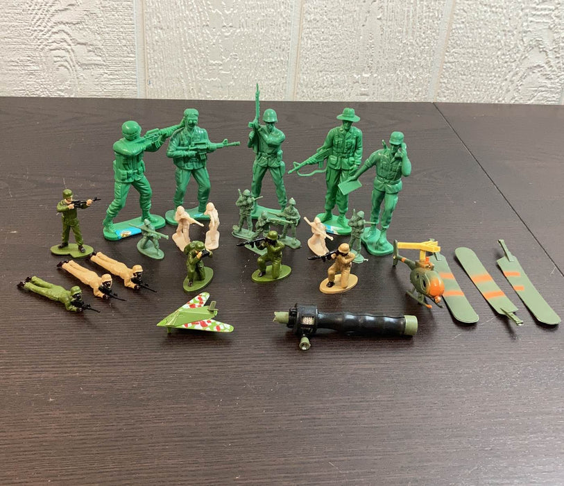 used BUNDLE Collection Of Army Men