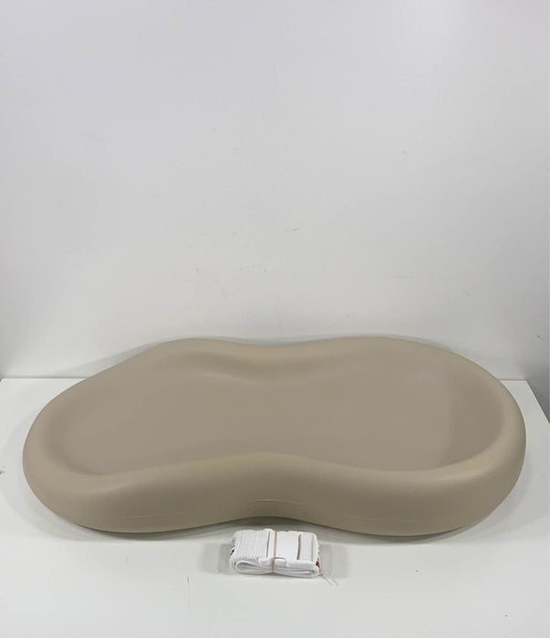 secondhand Keekaroo Peanut Changing Pad, Vanilla