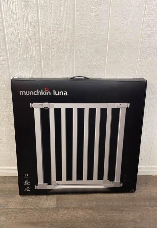 used Munchkin Luna Baby Gate