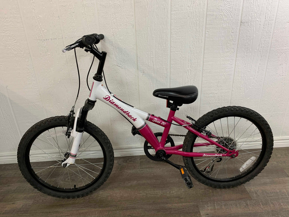 used Diamondback Tess 20 Complete Hard Tail Mountain Bike