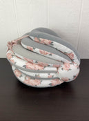 used Infantino Elevate Adjustable Nursing Pillow