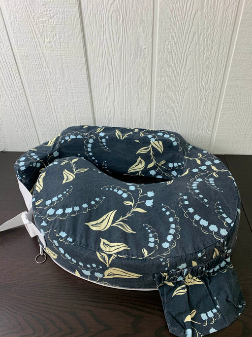 secondhand My Brest Friend Nursing Pillow