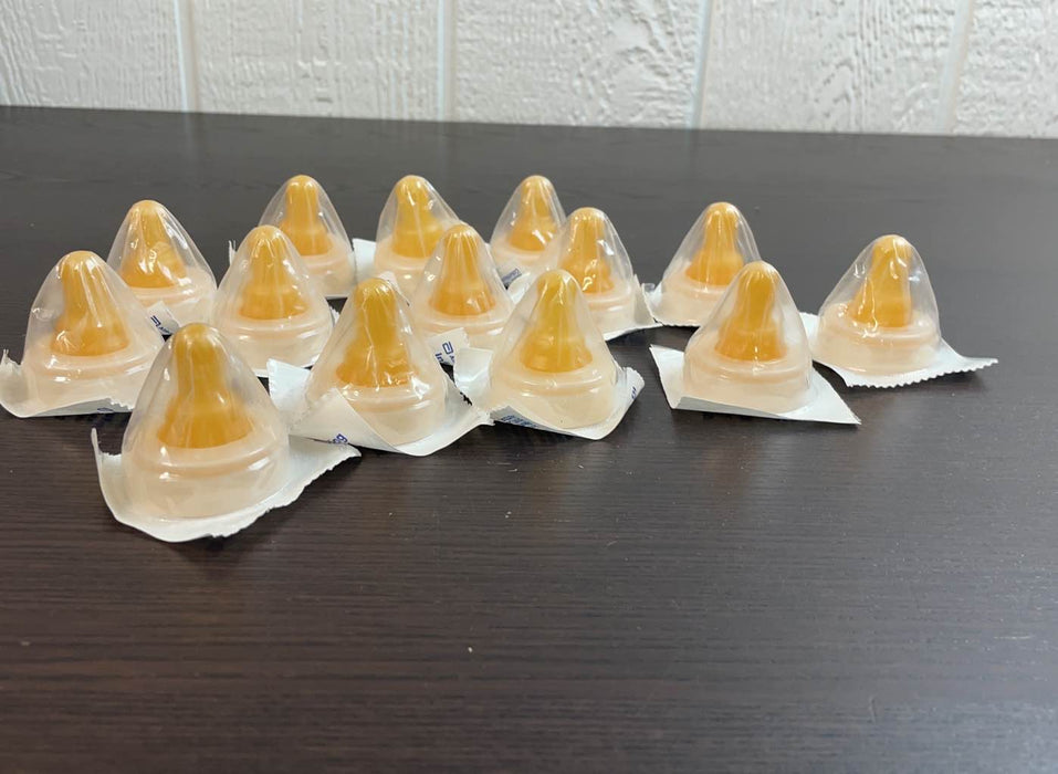 used BUNDLE Similac Slow Flow Nipples