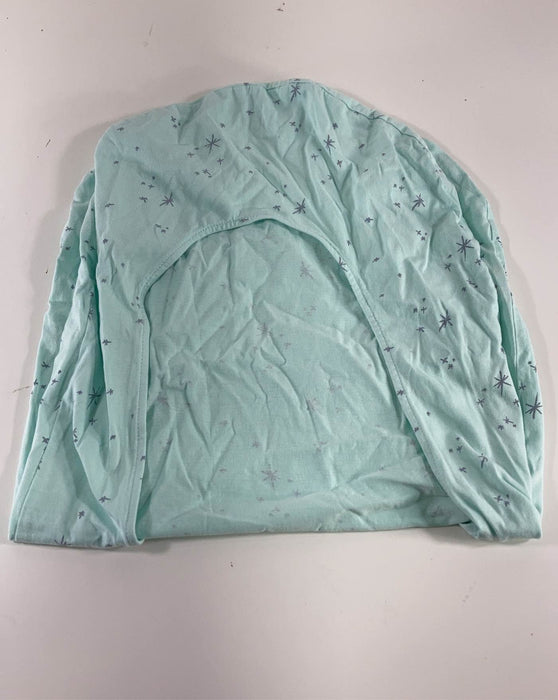 Shop Happiest Baby SNOO Fitted Sheet, Teal Galaxy at GoodBuy Gear