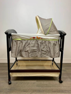 Summer infant classic wood 2025 bassinet