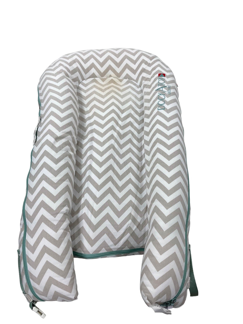 DockATot Deluxe+ Dock, Silver Lining (Chevron)