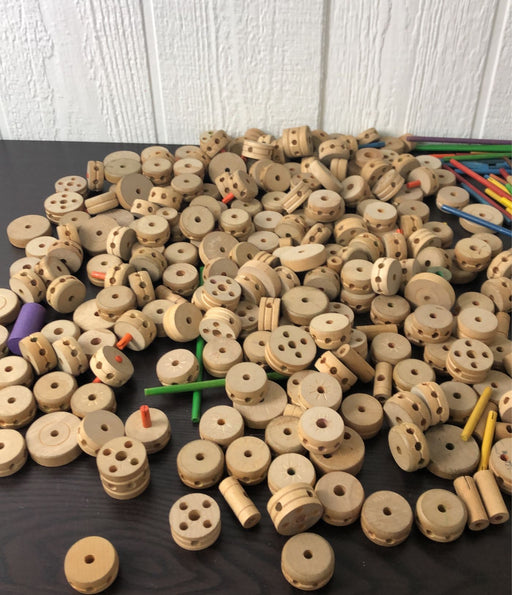 secondhand Tinkertoy Basic Building Kit