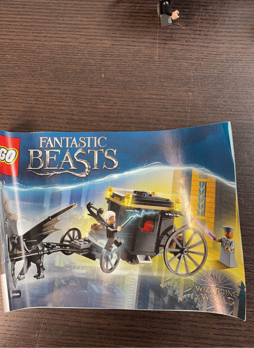 used LEGO Fantastic Beasts Grindelwald’s Escape Building Kit- 75951