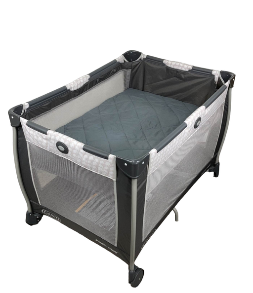 secondhand Graco Pack 'n Play Care Suite