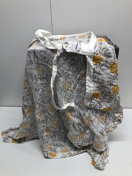 secondhand Bebe Au Lait Premium Cotton Nursing Cover