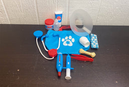 used Melissa & Doug Examine & Treat Pet Vet Play Set