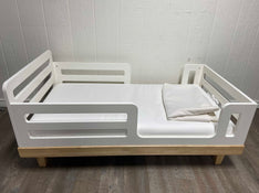 secondhand Oeuf NYC Classic Toddler Bed