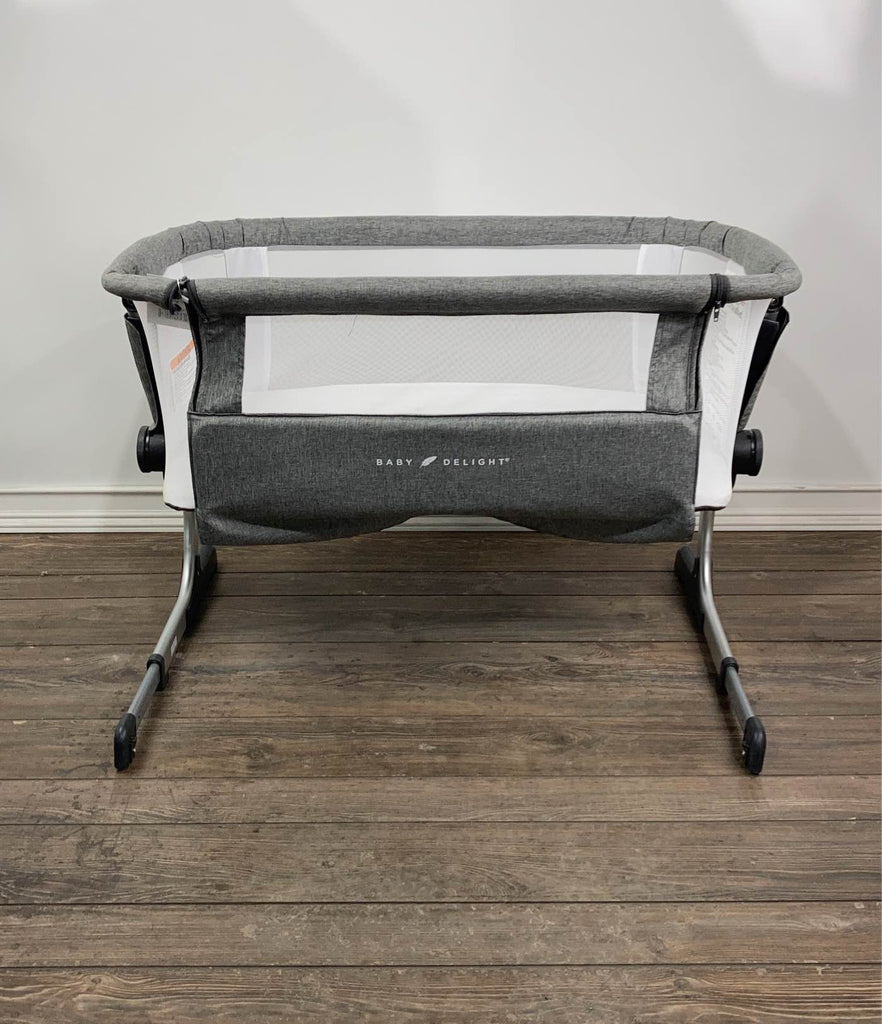 Baby Delight Beside Me Dreamer Bassinet & Bedside Sleeper, Charcoal Tw