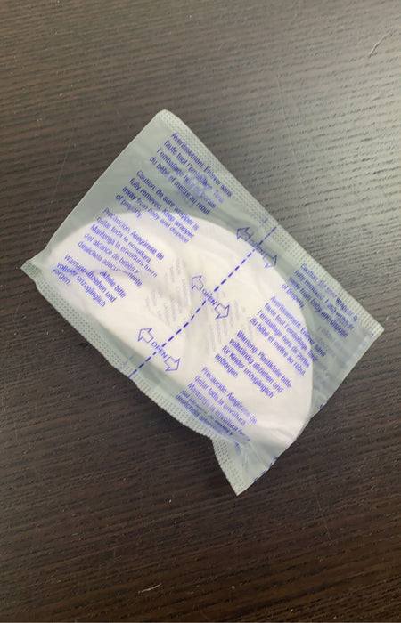 Shop Lansinoh Stay Dry Disposable Nursing Pads at GoodBuy Gear