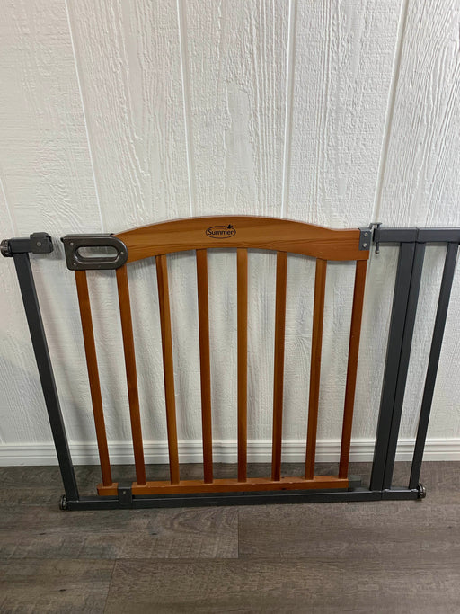 secondhand HomeSafe By Summer Infant Wood and Metal Pressure Mounted Gate