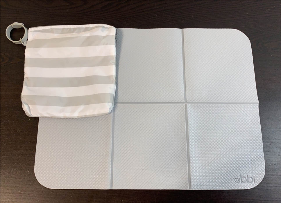 used Ubbi Changing Mat And Bag