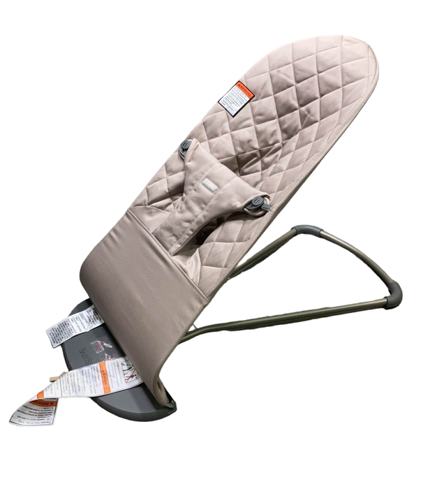 used BabyBjorn Bouncer Bliss, Dark Gray Frame, Sand Gray Cotton Classic Quilt