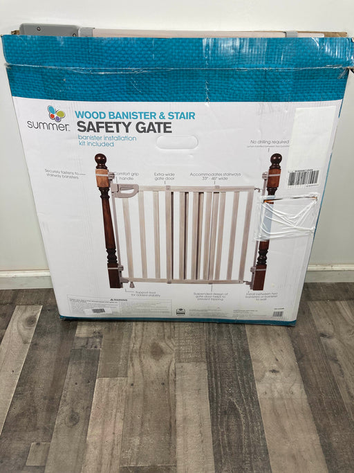 used Summer Infant Banister And Stair Wood Gate