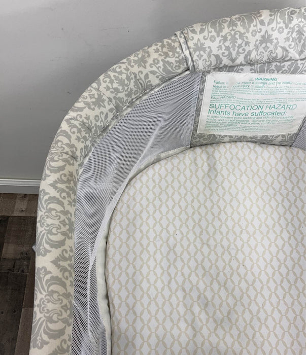 used Halo BassiNest Swivel Sleeper, Premiere Series