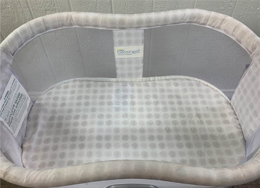 secondhand Halo BassiNest Swivel Sleeper, Premiere Series
