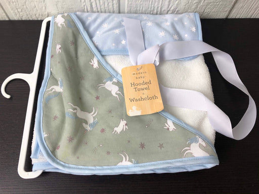 used Modern Baby Hooded Towel And Washcloth Set