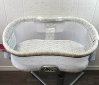 secondhand Halo BassiNest Swivel Sleeper, Premiere Series